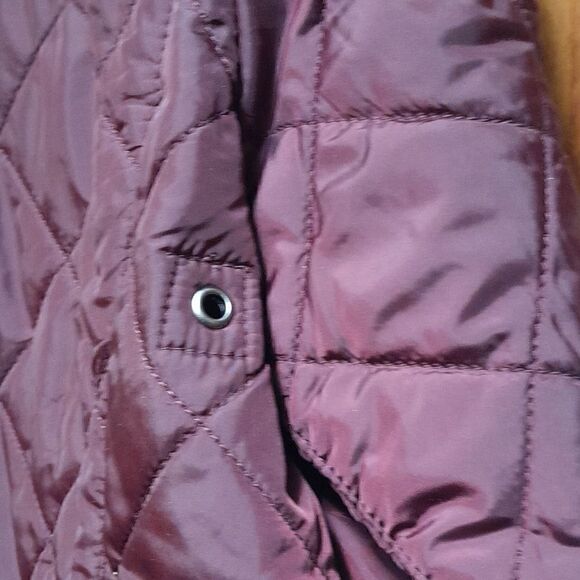 Untuckit Quilted Wynnwood Jacket...size M - Picture 9 of 9